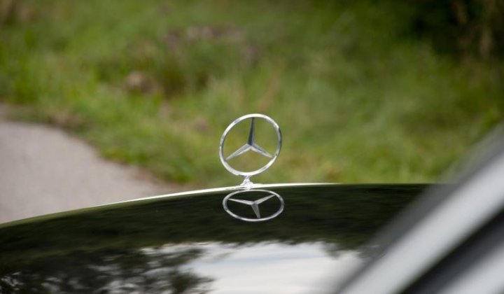 Mercedes Benz 560 SEL